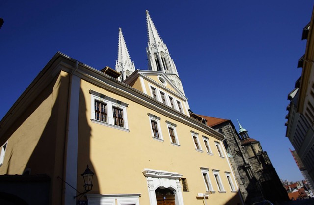 Centrally located apartment in the old town in a house with history.