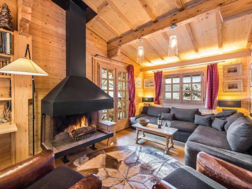 Chalet alpin 4 chambres à Megève, près des pistes, exposé plein soleil, pour 10 personnes - FR-1-453-10