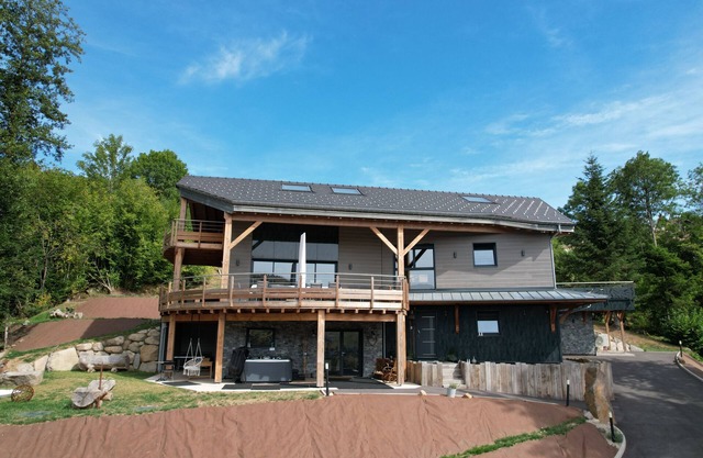 CHALET d'Exception Grand Standing 2à 15P. Jacuzzi.Sauna 5bed.&bath. Games room