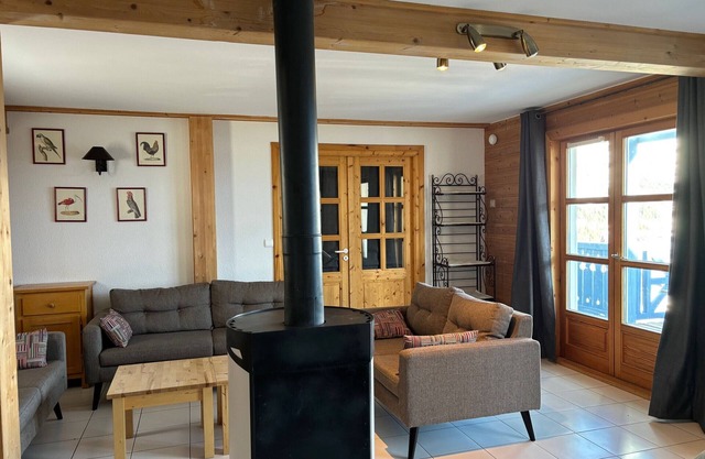 Chalet for 12, Scandinavian stove, sauna, garage
