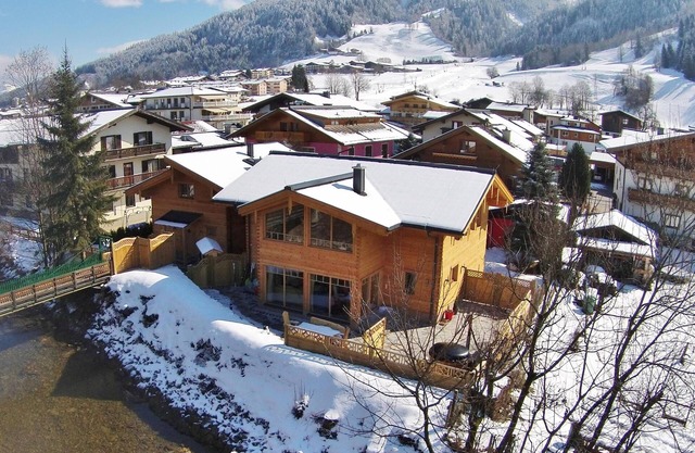 Chalet in the center of Kaprun with sauna & hot tub