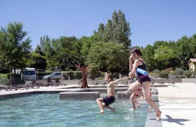 Chalet - Parc aquatique - eeceii