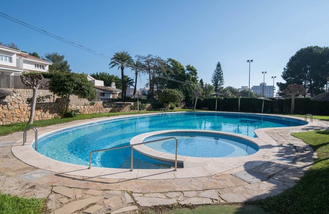 Chalet Piscina Urbanización De Lujo Cerca Del Mar