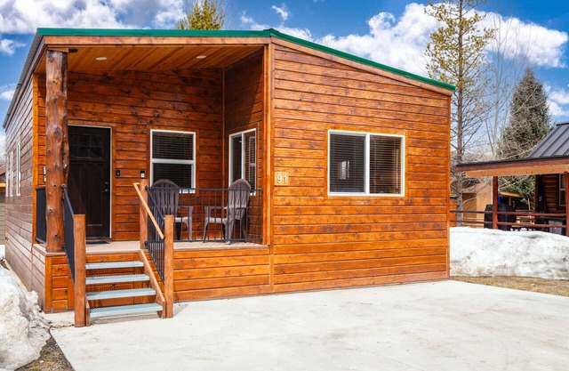 Chalet w 2nd Floor | Pool, Hot Tub