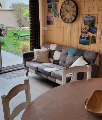 Chalet zen avec son jacuzzi et jardin