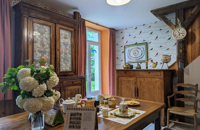 Chambre Glycine avec salon de jardin et parking, proche châteaux de la Loire - FR-1-591-506