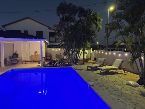 Chambre studio confort vue piscine