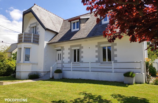 Character house for 8 people