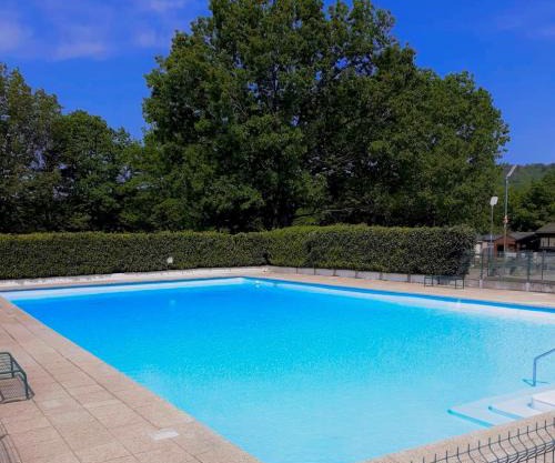 Charmant Bungalow avec piscine et emplacement voiture