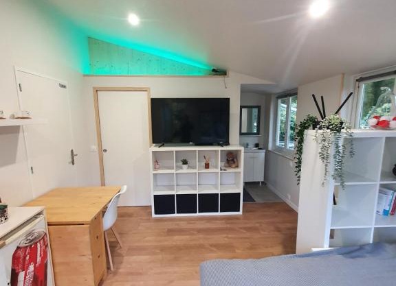 Charmant studio en bordure de forêt avec parking