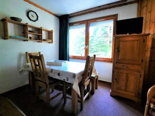 Charmant studio cabine 4 pers. aux Bruyères, pied des pistes, animaux permis - FR-1-452-7
