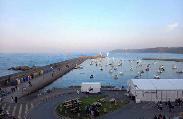 Charmante Wohnung in Binic: Strandnähe und Ruhe im Herzen der Stadt
