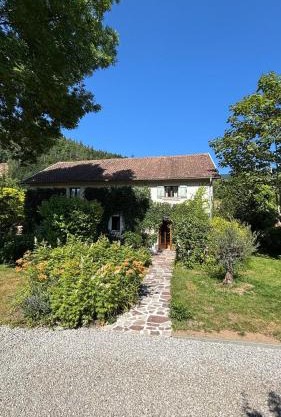 Charmante maison de campagne vue sur les montagnes
