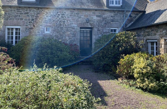 Charmante Maison de Famille Située à La Bouillie