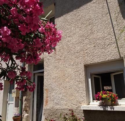 Charmante Maison de village avec Jacuzzi