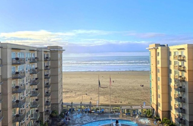 Charming 1-bedroom condo in amazing Seaside with fitness room, AC