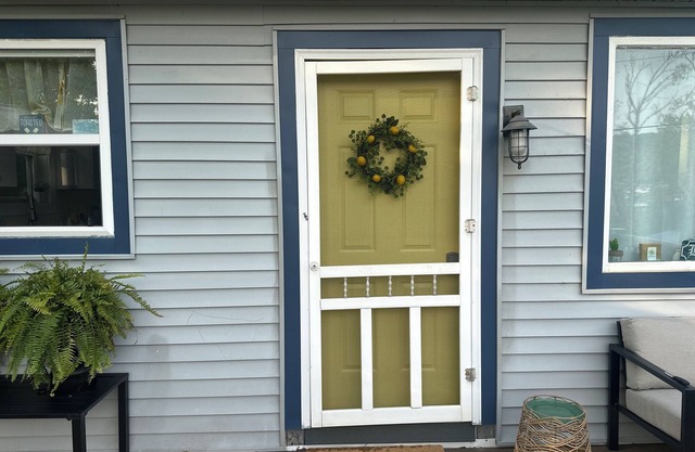 Charming 1-bedroom cottage in welcoming Cranberry Lake/Finger Lakes region