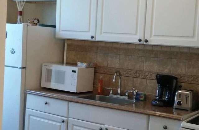 Charming 2-BDR apartment 900SF with Wi-Fi, AC, 20 minutes away from TS Manhattan