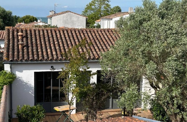 Charming 2-bedroom house in La Flotte-en-Ré, near beach and port