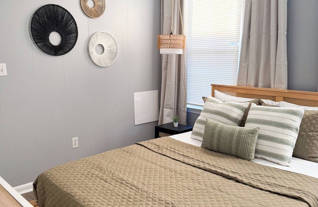 Charming 2-bedroom house with WiFi, AC in Fairfield