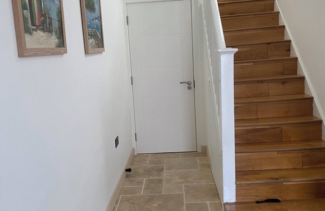 Charming 2 bedroom in a house in peaceful Harrow on hill tube station, with WiFi