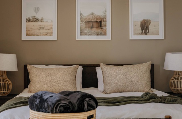 Charming 2-Bedroom Retreat in the Heart of Swakopmund – Walk to Beach & Cafés!