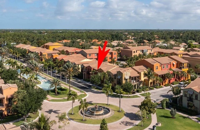 Charming 2-bedroom townhome in Ole' at Lely Resort!