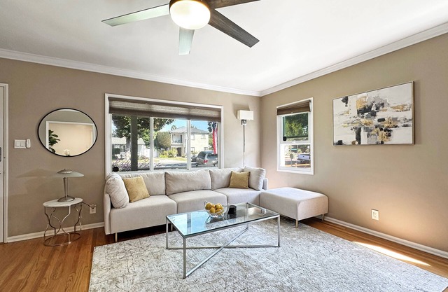 Charming 2-bedroom house in beautiful West Los Angeles