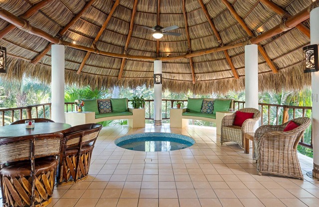 Charming 2BR Retreat in San Pancho Jungle – Pool, Palapa & Local Art