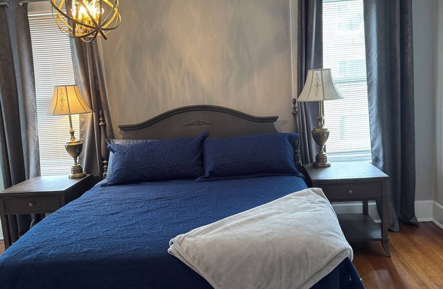 Charming 3-bedroom 2-bathroom house 1/2 block from river East End Charleston, WV