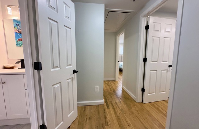 Charming 3-bedroom house with WiFi, AC in serene Fairfield