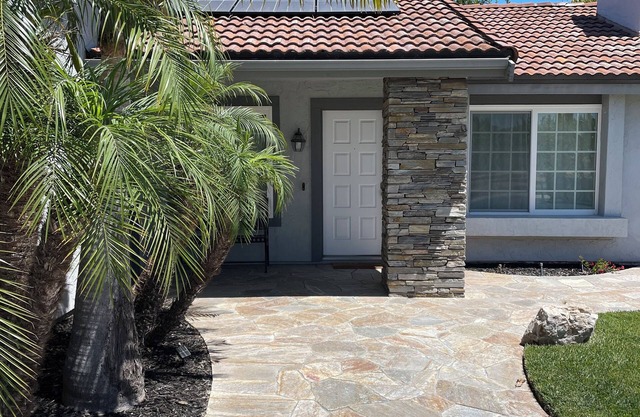Charming 3-bedroom house in enchanting Poway with WiFi, AC, Hot tub