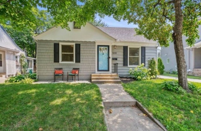 Charming 3-bedroom house in Saint Louis Park, Family Friendly and Pet Friendly!