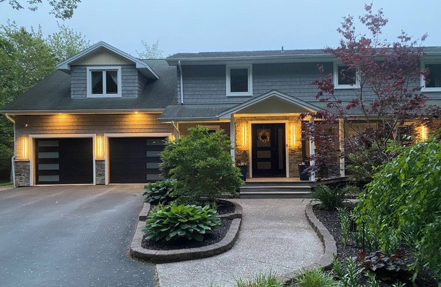 Charming 4-bedroom lake house in Upper Tantallon