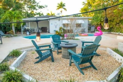 Charming 4BR Home with Heated Pool in Hollywood