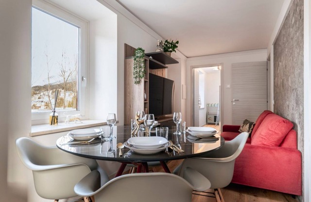 Charming and modern apartment of about 50 sqm, perfect for two guests, located on the ground floor (two steps to access). The property is located in San Vito di Cadore, a hidden jewel in the Dolomites, just 10 km from Cortina d'Ampezzo and a few minutes