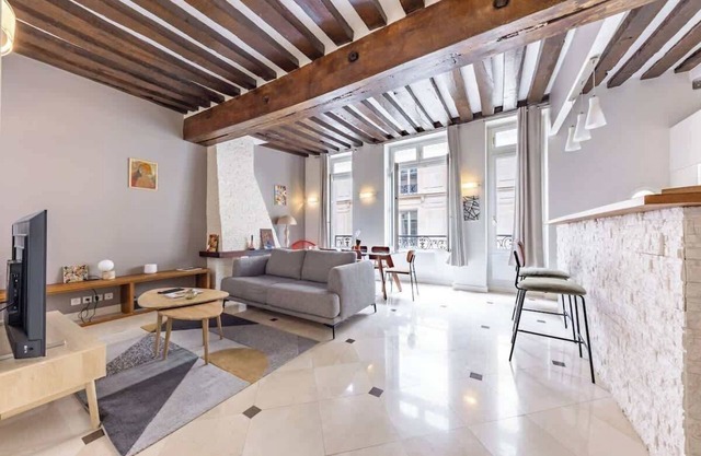 Charming Apartment - 2BR/6P - St-Germain-Des-Prés