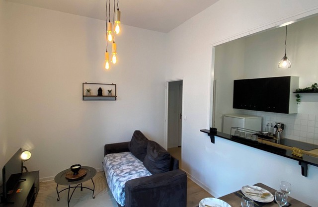 Charming apartment in the center - 2 bedrooms - 100% equipped - Free parking