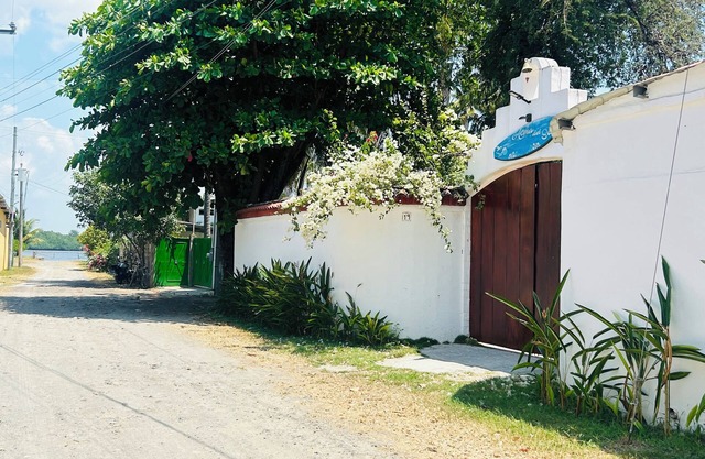 Charming beach house with AC in Costa del Sol - 3 bedrooms, for 10 people