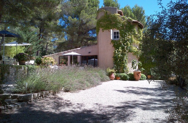 Charming Bed and Breakfast near BAUX de PROVENCE