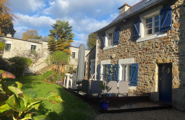 Charming Breton house in a quiet location 5 minutes' walk from the center of Lezardrieux