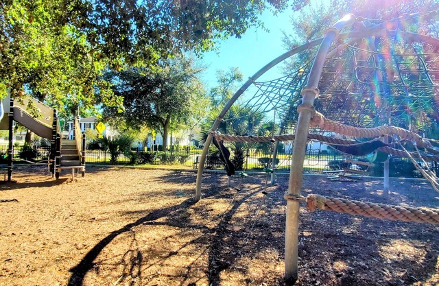 Charming & Central ¤ Walk to Downtown Avondale