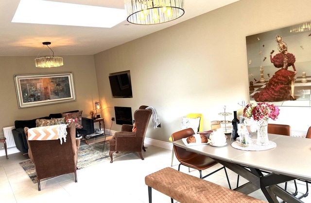 Charming Cosy 4-Bed House in Killarney
