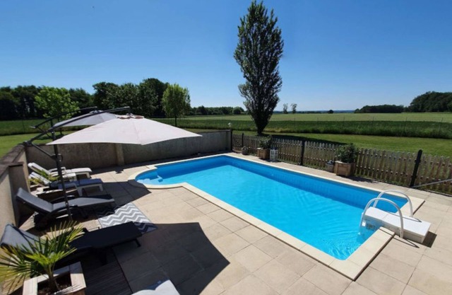Charming cottage * surrounded by nature, in the heart of the Loire chateau