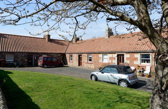Charming Cottage in North Berwick with Sea Views