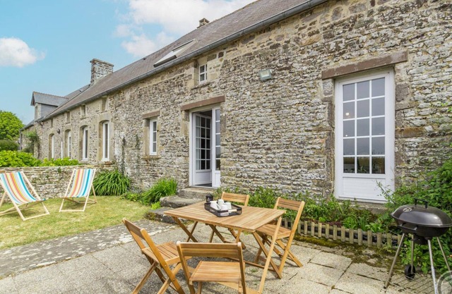 Charming country house with private terrace - Canville-la-Rocque