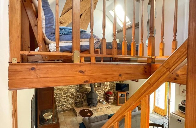 "Charming Country House with Spa, Enclosed Garden, and EV Charging"