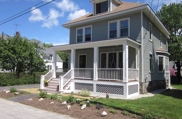 Charming Craftsman Retreat- 5 minute walk to Willard Beach- 30 night minimum