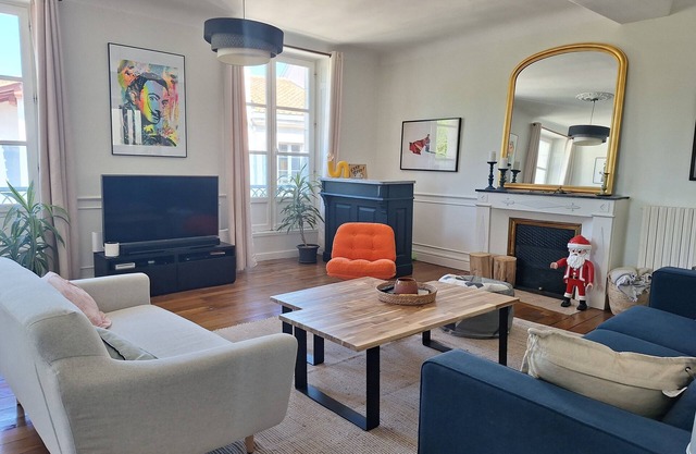 Charming duplex with view of the ramparts