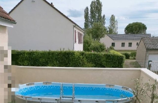 Charming Family House with Swimming Pool and Jacuzzi